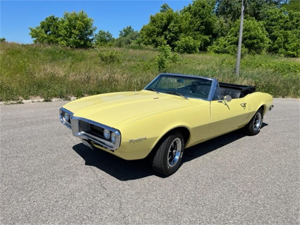 1967 Pontiac Firebird - American Hot Rods