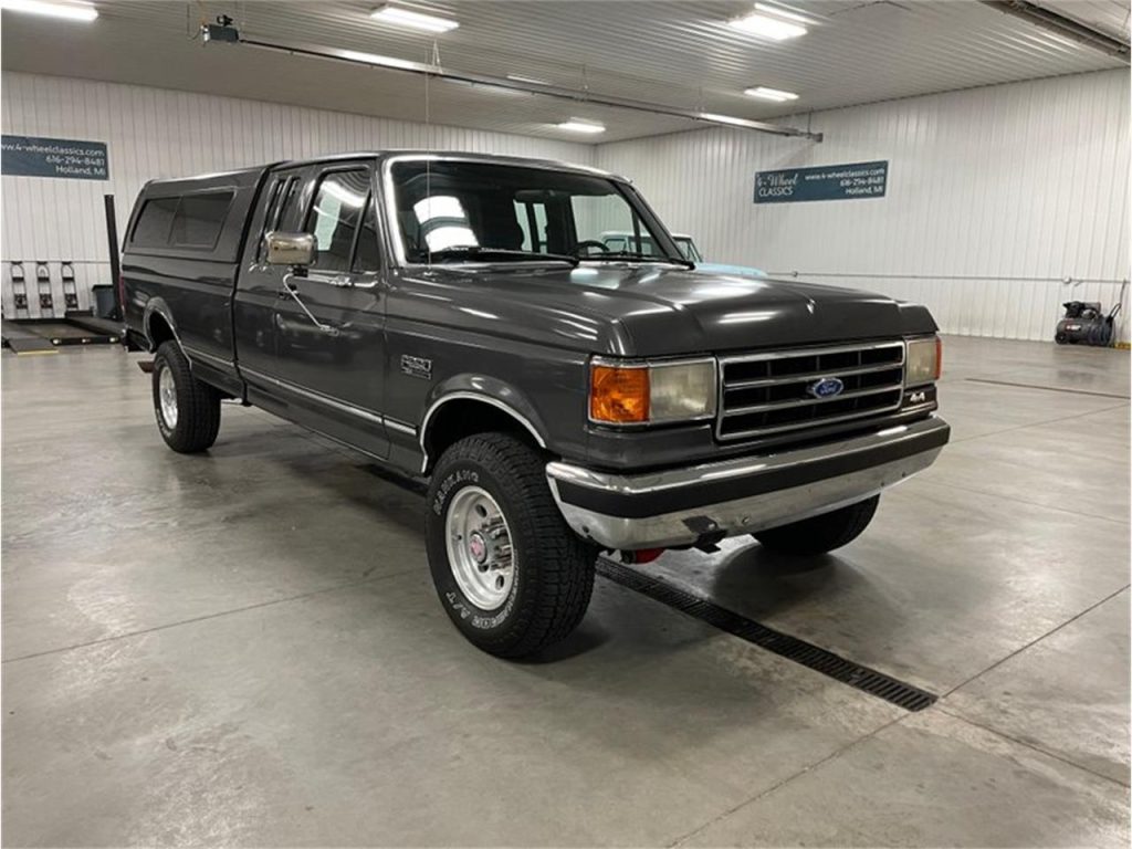 1990 Ford F250 - American Hot Rods