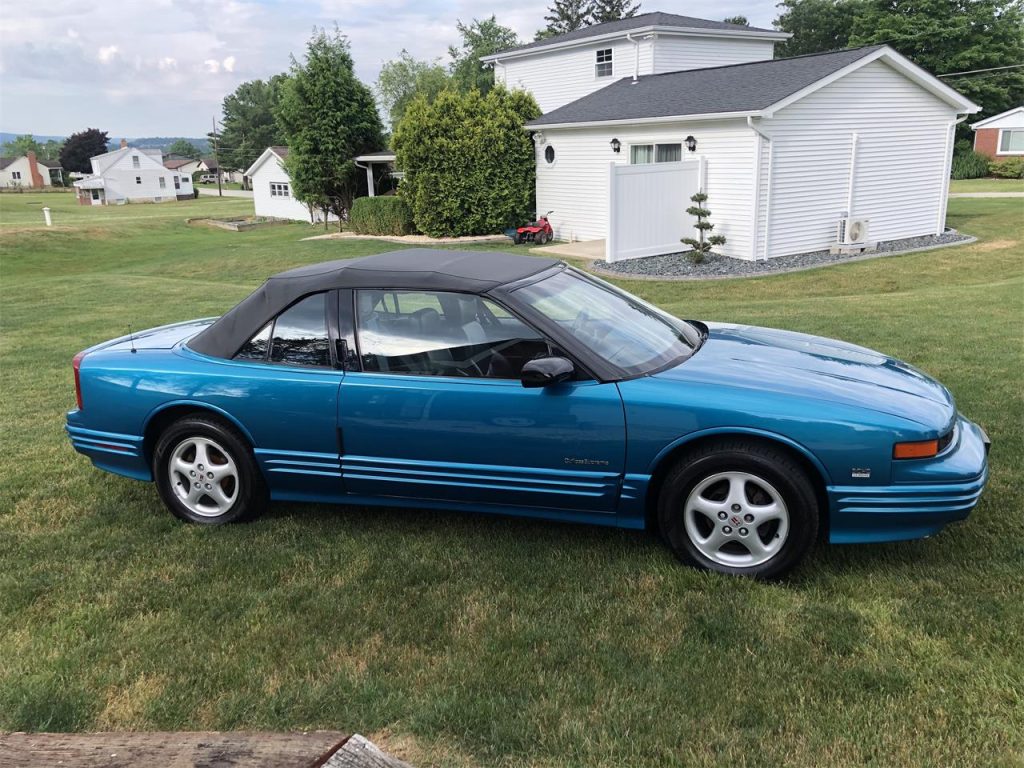 1994 Oldsmobile Cutlass Supreme - American Hot Rods