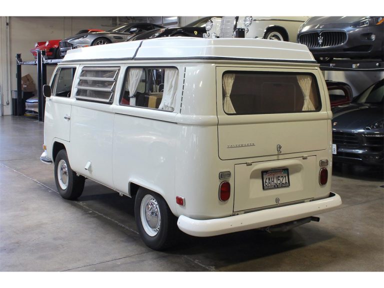 1971 Volkswagen Westfalia Camper - American Hot Rods