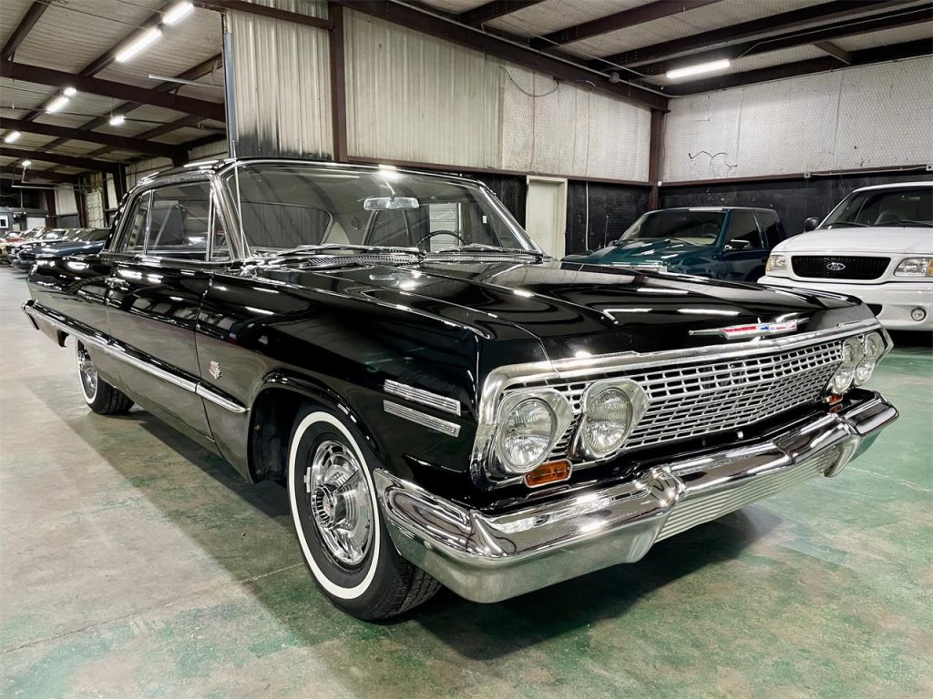 1963 Chevrolet Impala - American Hot Rods