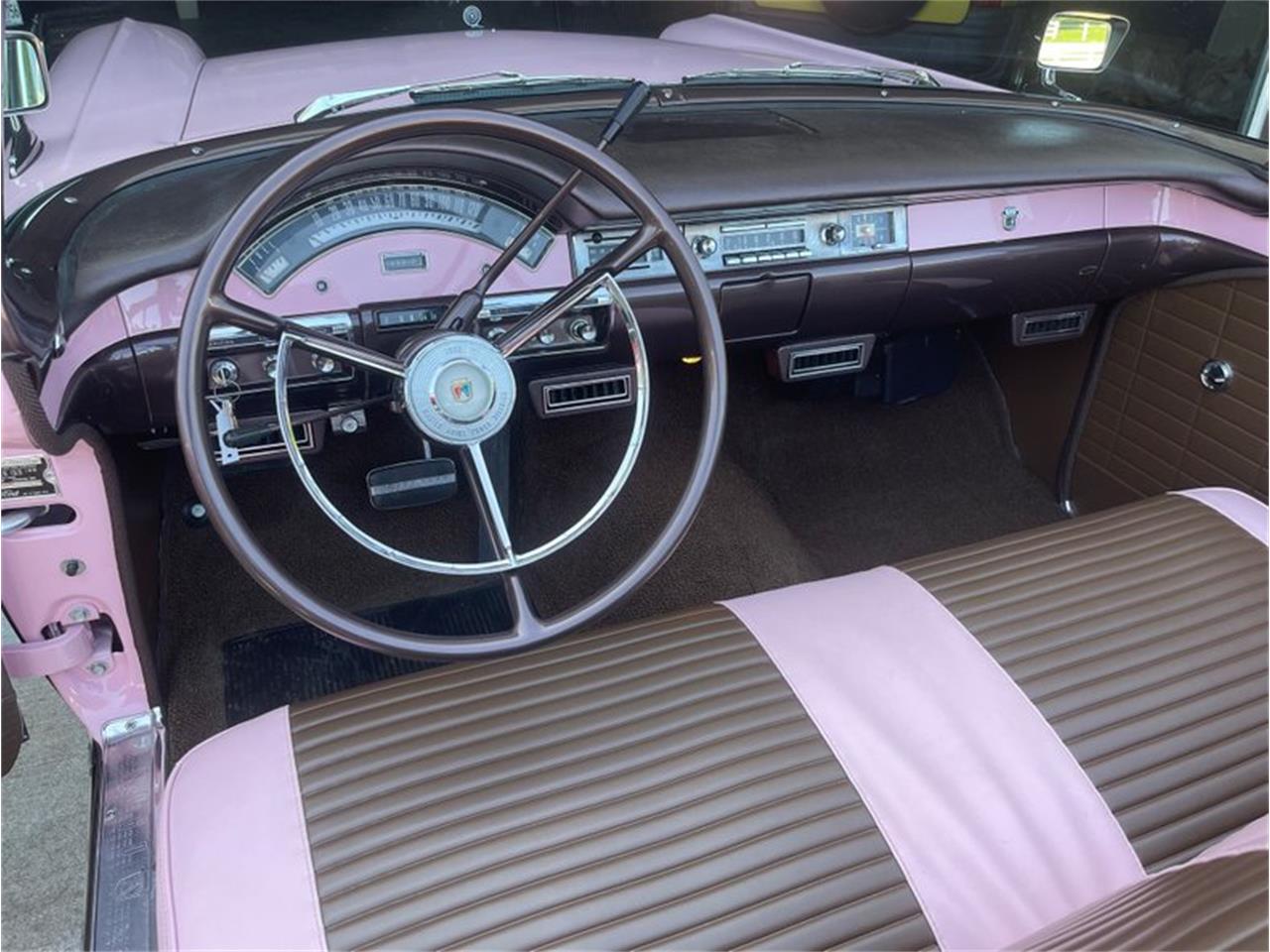 1957 Ford Fairlane - American Hot Rods