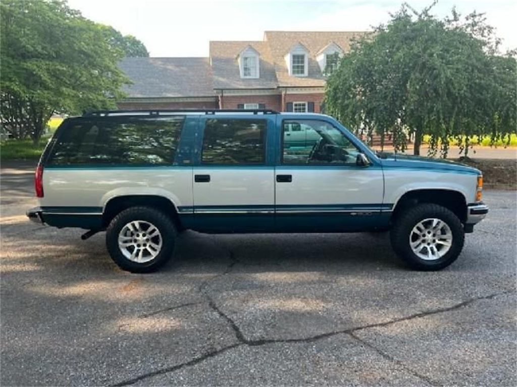 1993 Chevrolet Suburban - American Hot Rods