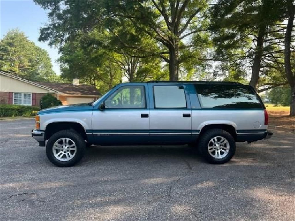 1993 Chevrolet Suburban - American Hot Rods