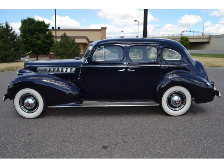 1939 Packard Super Eight - American Hot Rods